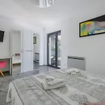 וילה Emma *